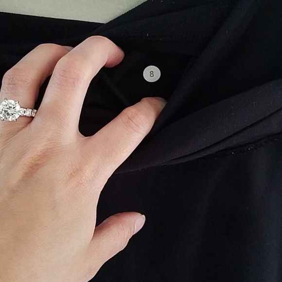 Lululemon black wide leg yoga pants size 8/medium - Picture 6 of 6